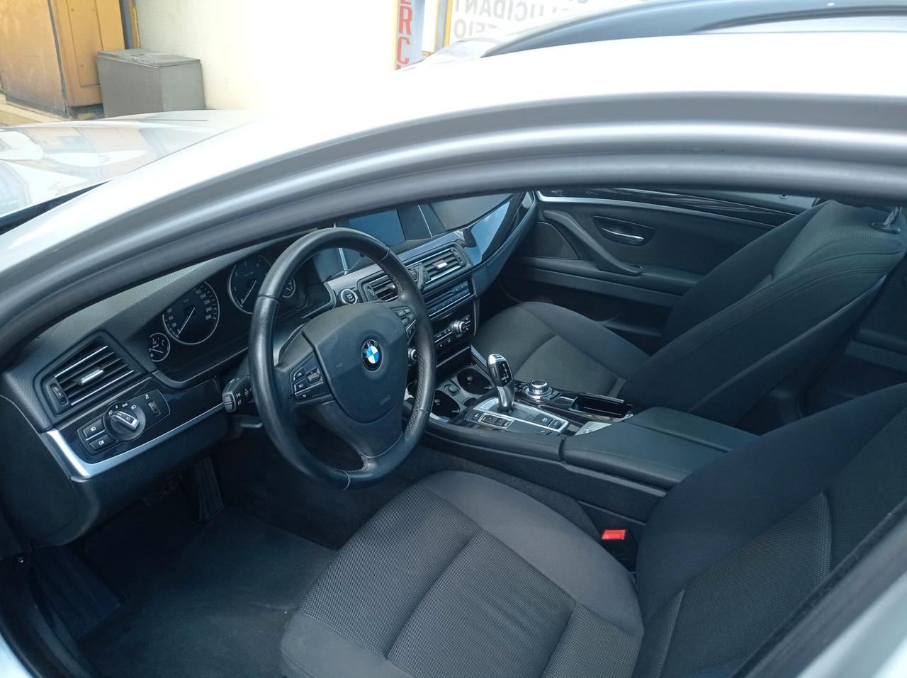 Bmw 520 520d xDrive Luxury