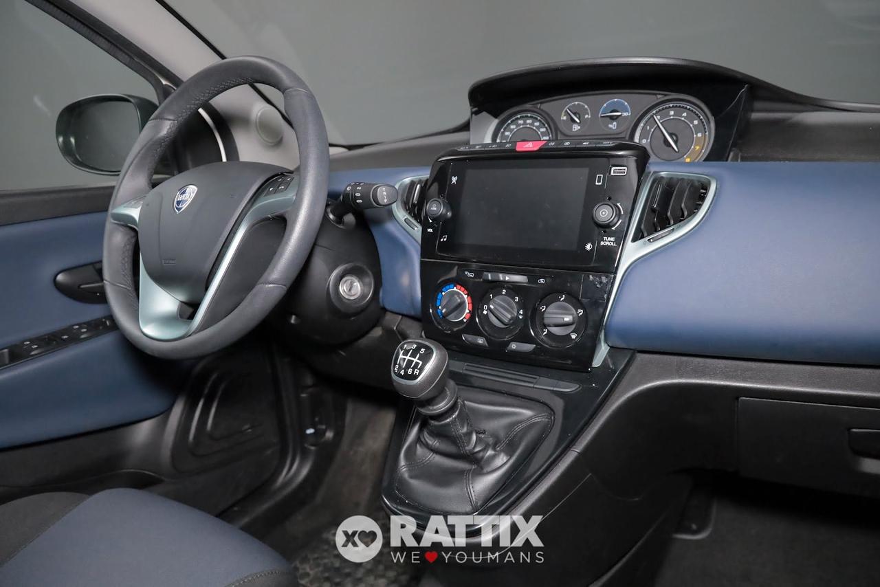 Lancia Ypsilon 1.0 Firefly Hybrid 70CV Platino