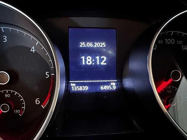 Volkswagen Touran 3ª serie 1.6 TDI DSG Business BlueMotion Technology