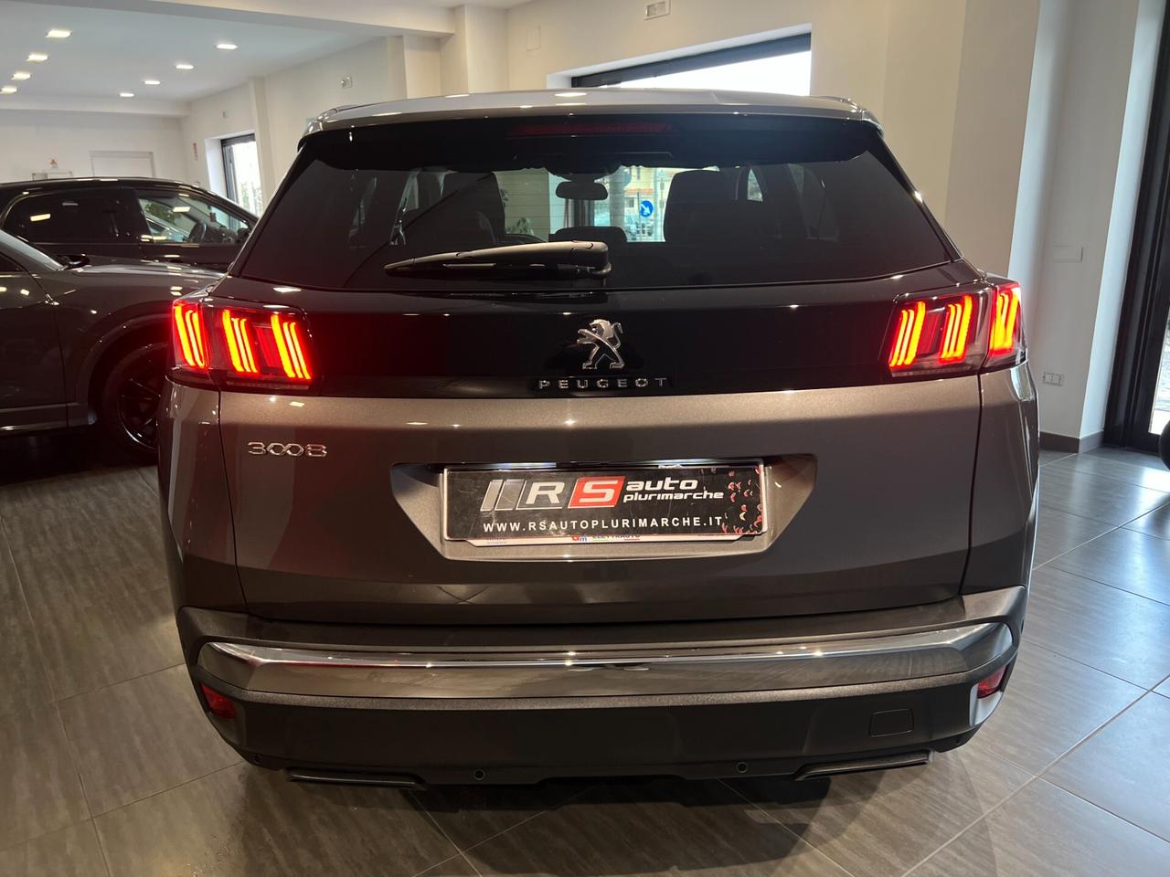 Peugeot 3008 BlueHDi 130 S&S EAT8 Allure