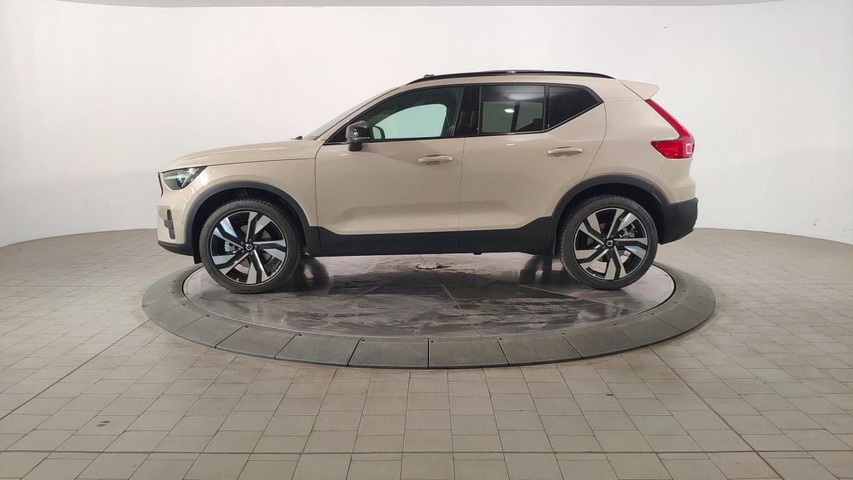 VOLVO Xc40 B3 Mild Hybrid Automatico Ultra Dark