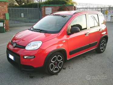 Fiat Panda Hybrid city life