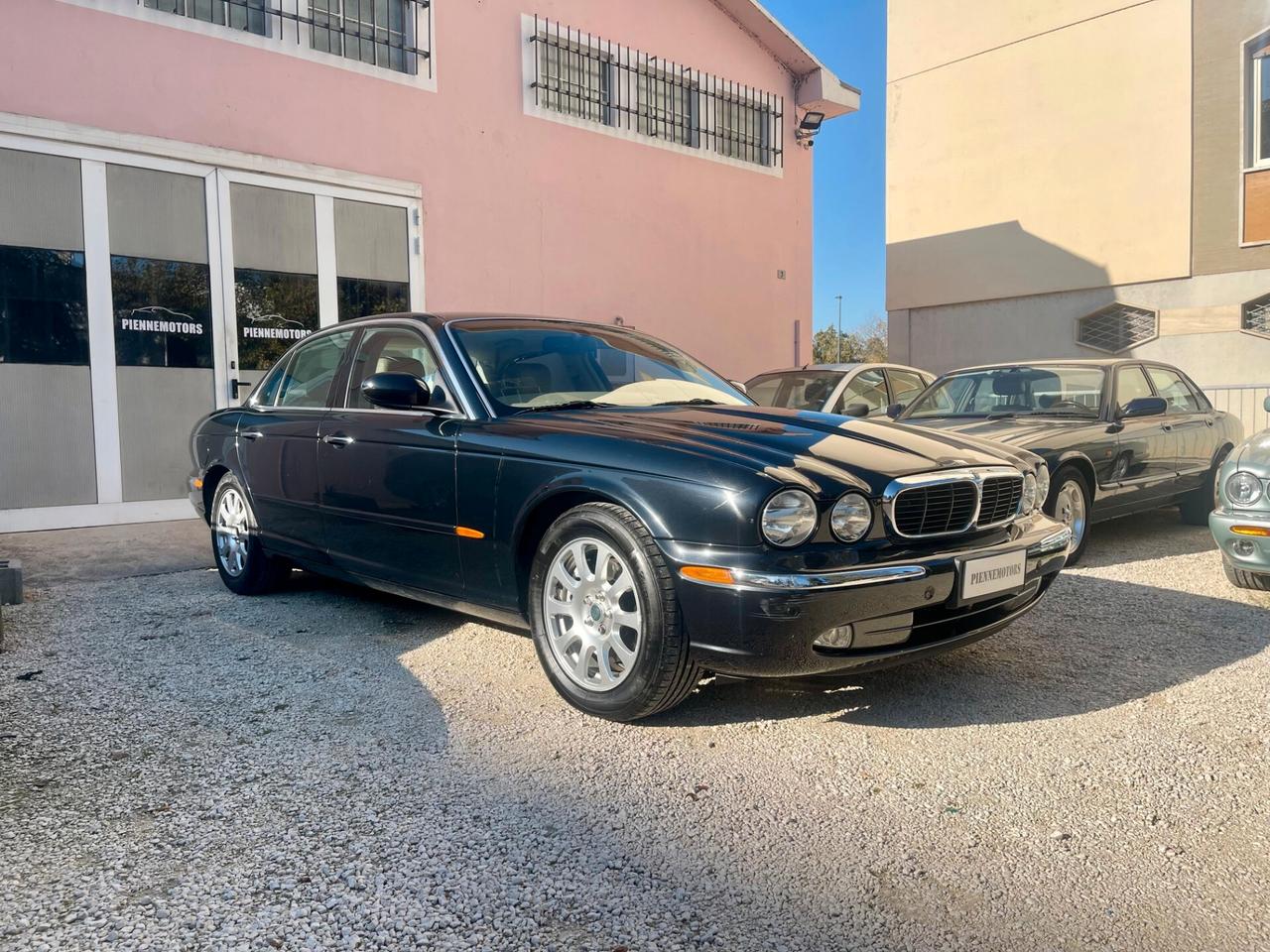 Jaguar XJ6 3.0 V6 238CVUNICOPROPRIETARIO