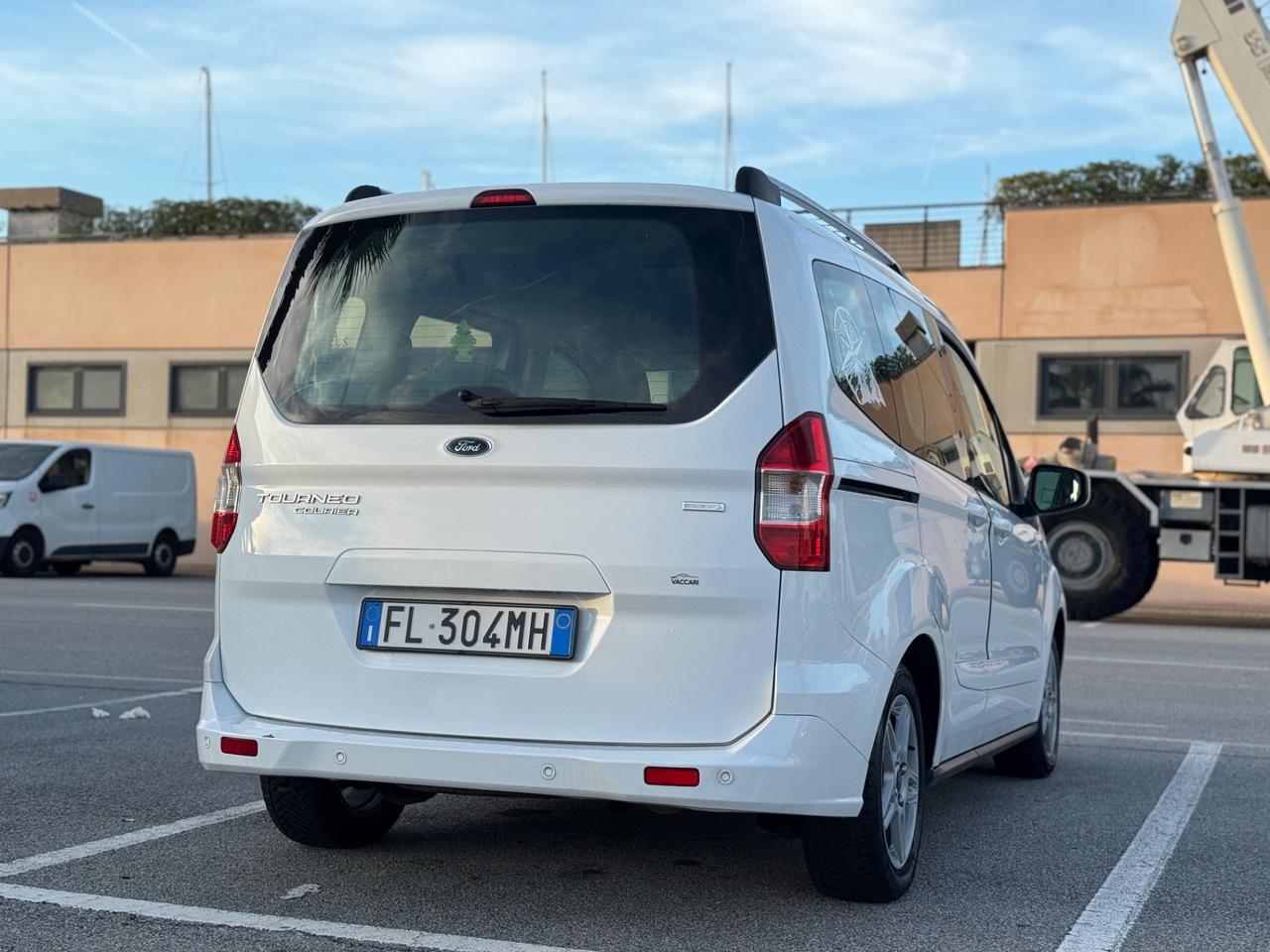 FORD TOURNEO COURIER 1.0ECOBOOST 12MESI DI GARANZIA