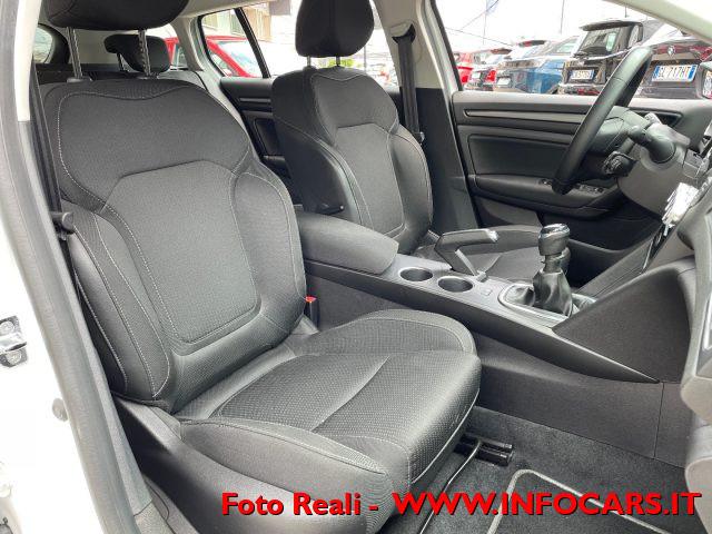 RENAULT Megane Sporter Blue dCi 115 CV Business AUTOCARRO N1
