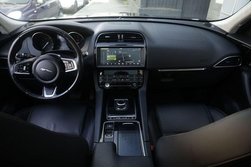 Jaguar F-Pace Jaguar F-Pace 2.0D i180cv PRESTIGE AWD AUTO PROMOZIONE Unicoproprietario