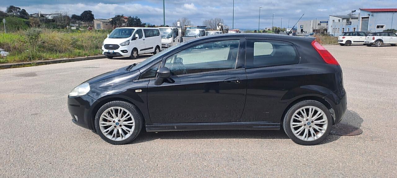 Fiat Grande Punto 1.4 Starjet 16V 3 porte Dynamic