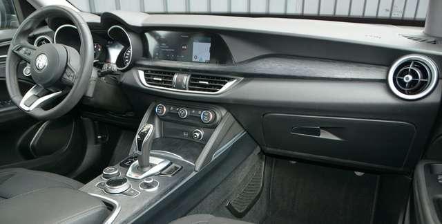 Alfa Romeo Stelvio 2.2 t Business rwd 160cv auto
