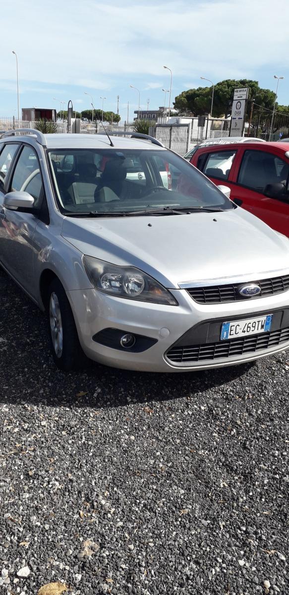 FORD - Focus Station Wagon - 1.6 SW Titanium