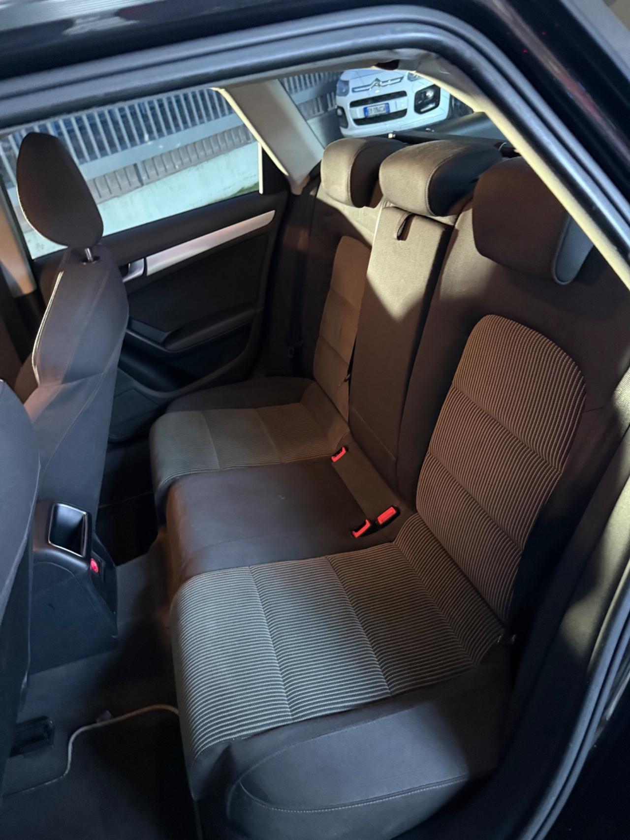 Audi A4 2.0 143 CV FAP ADVANCED