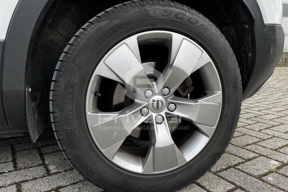 VOLVO XC40 D4 AWD Geartronic Momentum