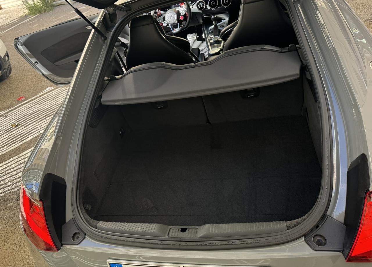 Audi TT RS Coupé 2.5 TFSI quattro S tronic