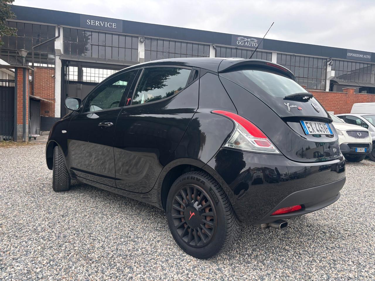 Lancia Ypsilon 1.2 69 CV 5 porte S&S Silver