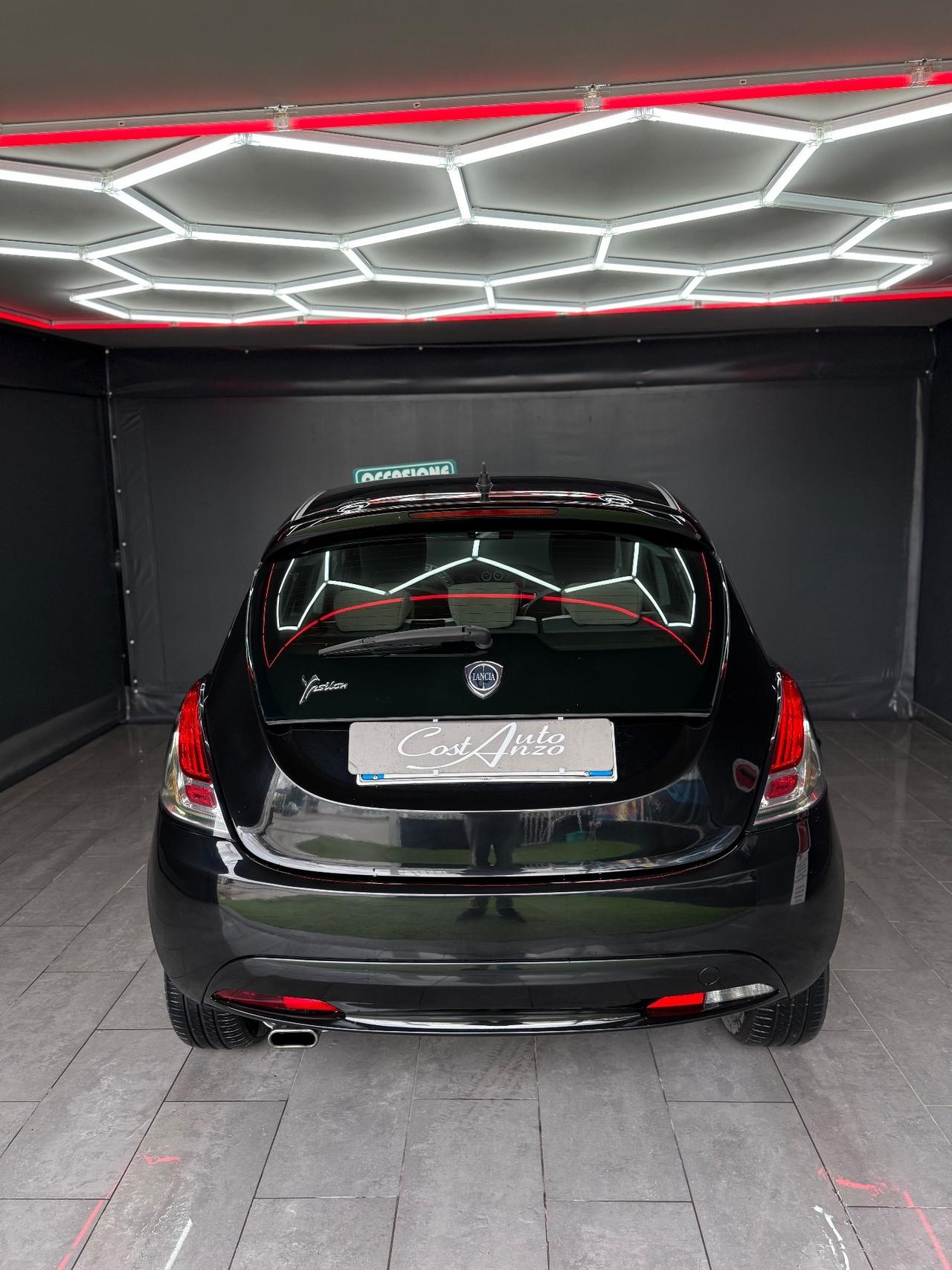 Lancia Ypsilon 1.2 69 CV Platinum 11/2014