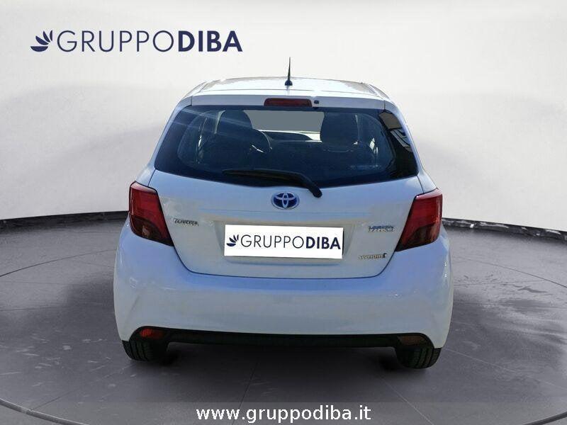 Toyota Yaris III 2015 Benzina 5p 1.5h cool