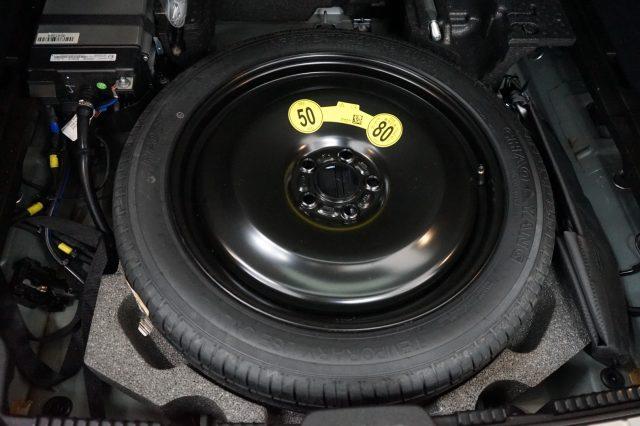 VOLVO XC60 B4 (d) AWD automatico Momentum Sport