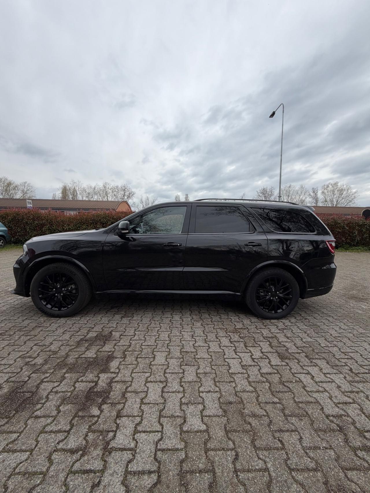 Dodge Durango SXT plus Widebody SRT