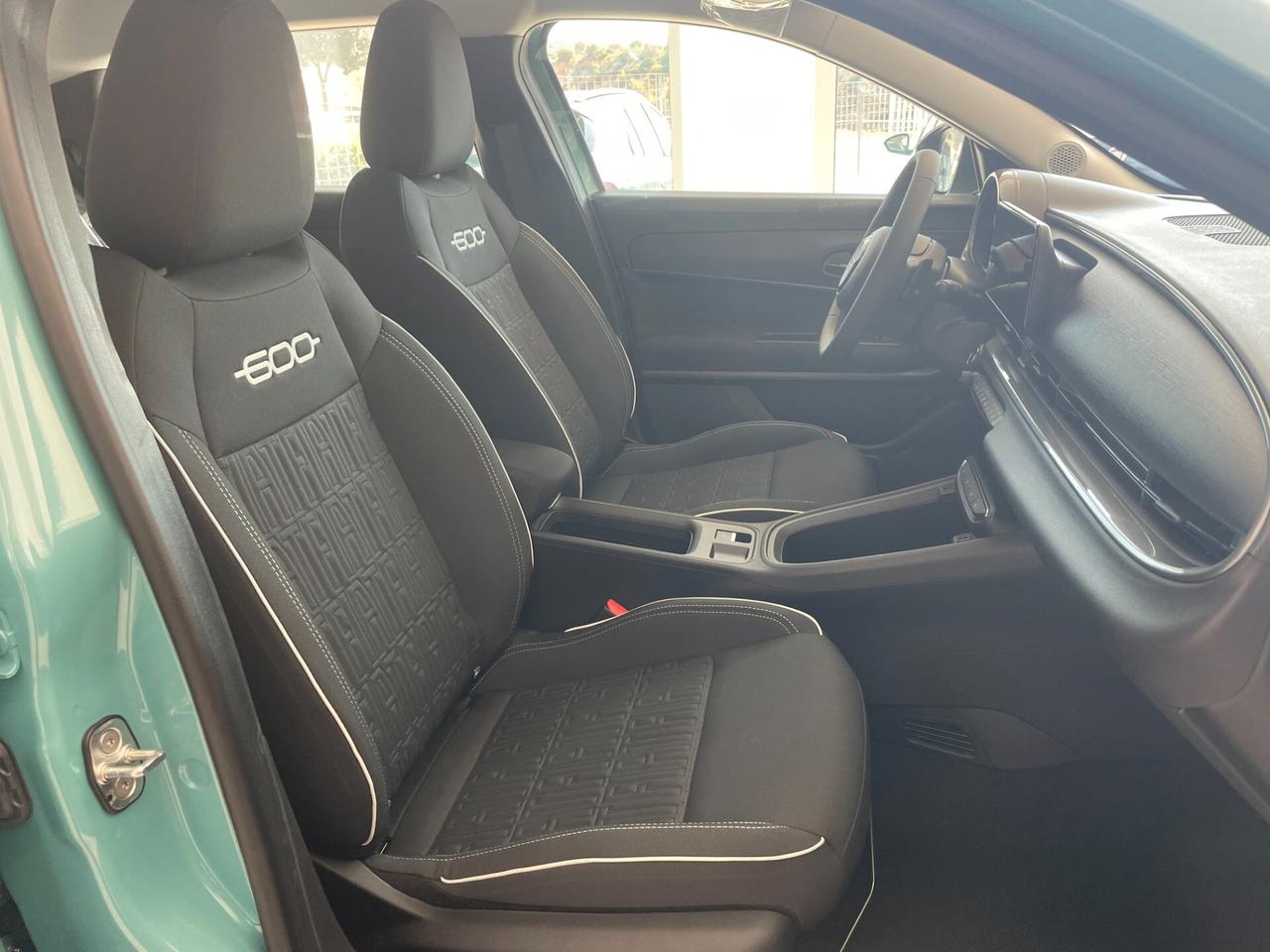 Fiat 600 Hybrid 110 CV DCT MHEV (NUOVA)