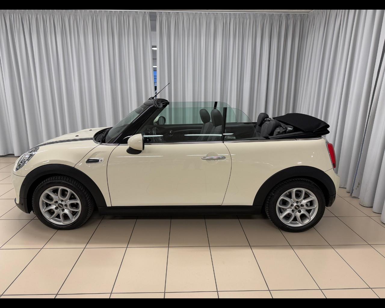 MINI Mini Cbr. (F57) - Mini 1.5 Cooper D Hype Cabrio