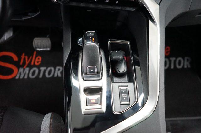 PEUGEOT 3008 BlueHDi 130 S&S EAT8 Active Business