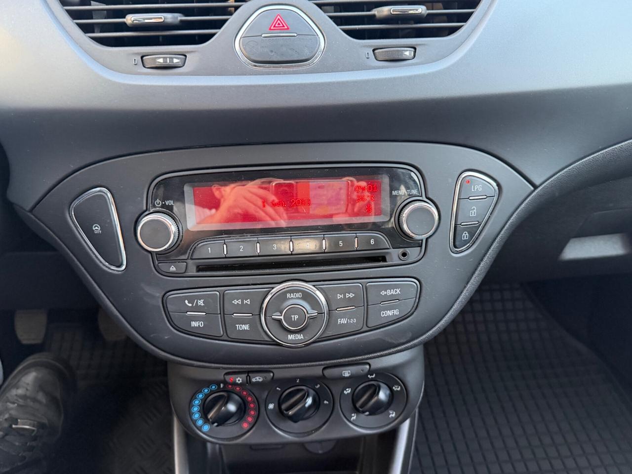 Opel Corsa 1.4 90CV GPL Tech 5 porte Innovation