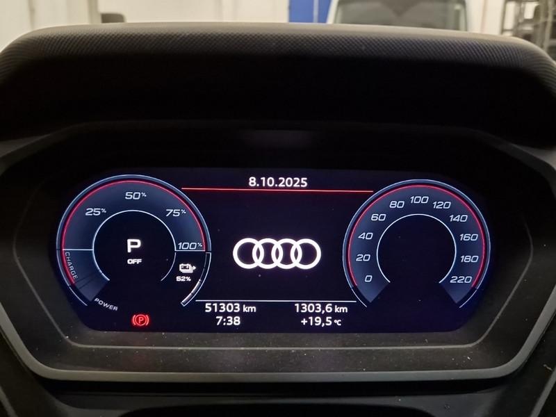 AUDI Q4 45 e-tron quattro S line edition
