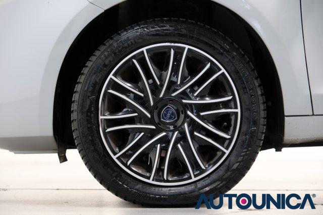 LANCIA Ypsilon 1.2 69 CV 5 PORTE GPL ECOCHIC GOLD NEOPATENTATI