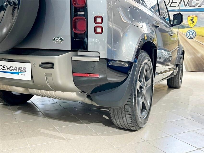 Land Rover Defender 110 3.0D I6 200 CV AWD Auto X-Dynamic SE