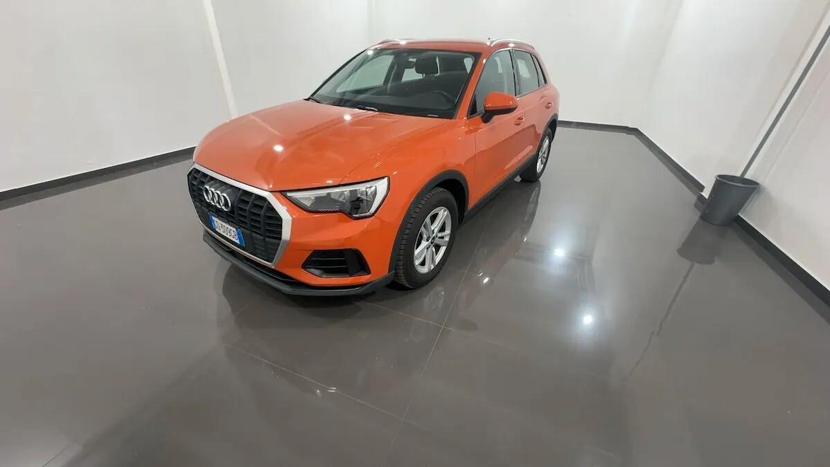 Audi Q3 35 TDI S tronic Business