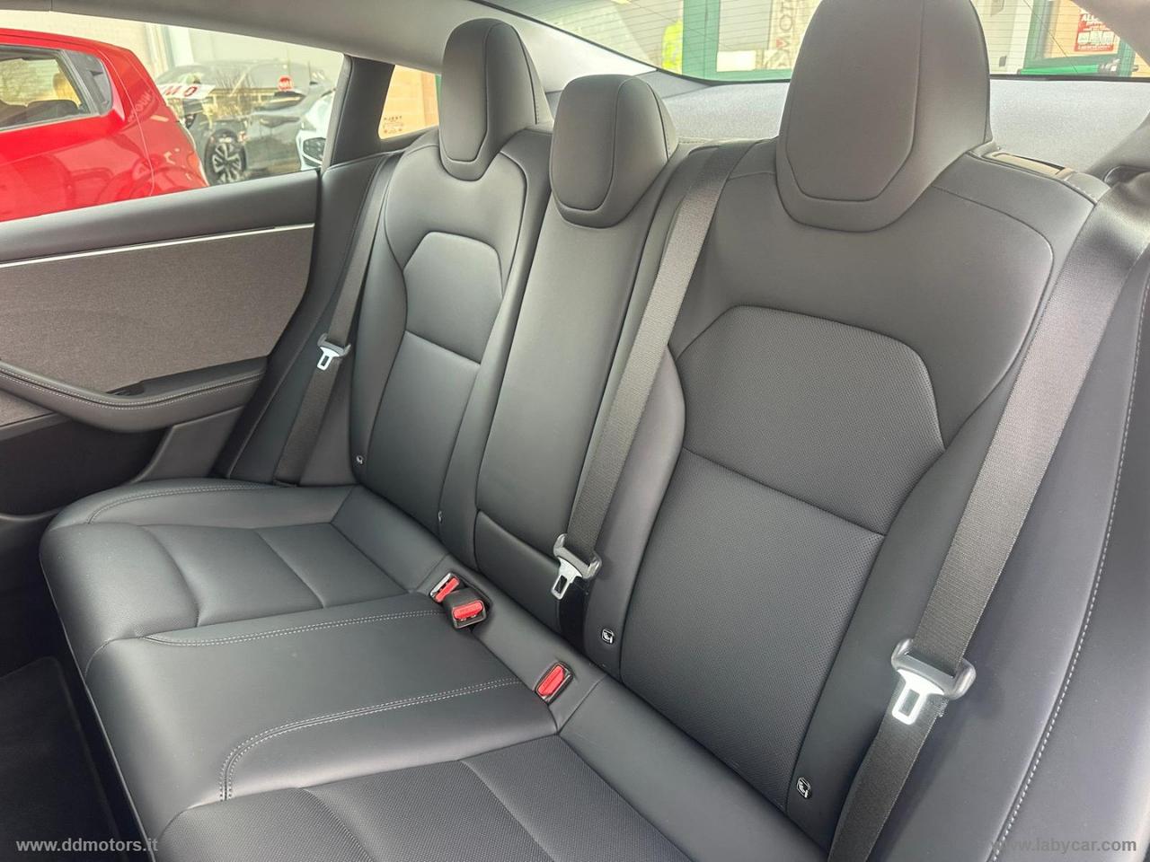 TESLA Model 3 NV35 RWD Premium 400 KM AUTONOMIA