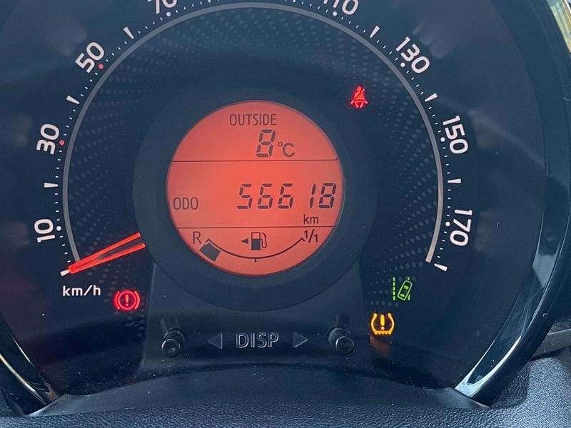 Toyota Aygo Aygo Connect 1.0 VVT-i 72 CV 5 porte x-play