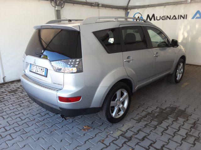 MITSUBISHI Outlander 2.0 DI-D 140cv Instyle 4WD 7 POSTI