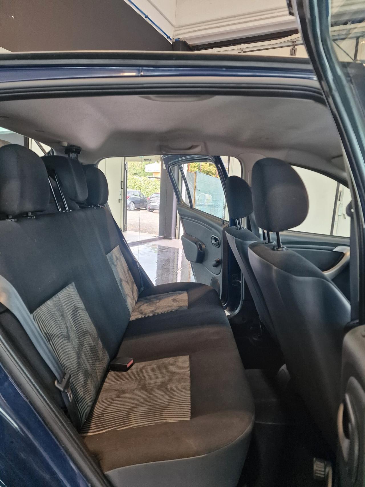Dacia Sandero 1.2 16V Lauréate, 120 mila chilometri