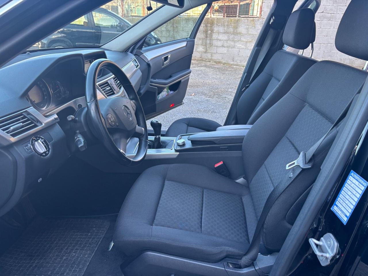 Mercedes-benz E 200 CDI BlueEFFICIENCY km96000