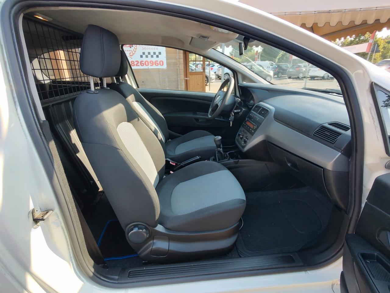Fiat Grande Punto 1.3 MJT 75 CV 3 porte S&S Actual, OK NEOPATENTATI.