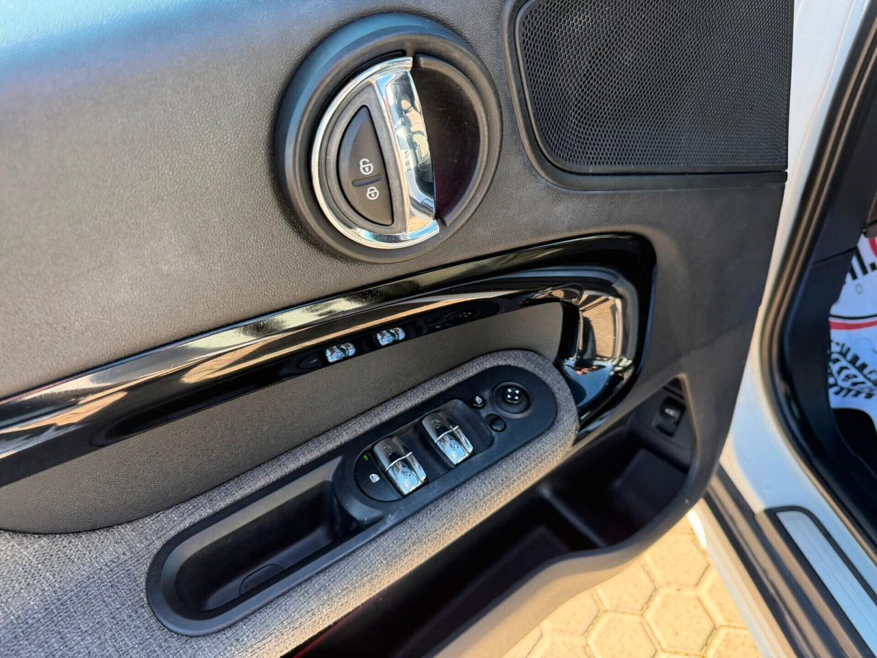 Mini Cooper D Countryman 2.0 Hype