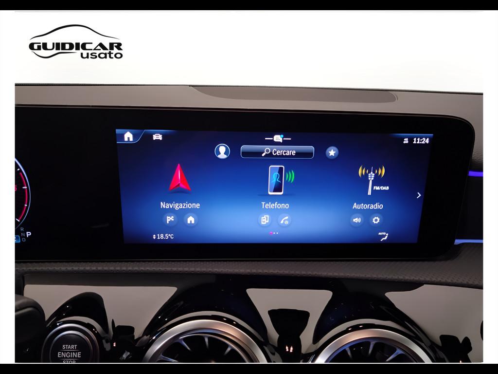 Mercedes-Benz Classe A - W177 2018 - A 180 d AMG LINE Premium