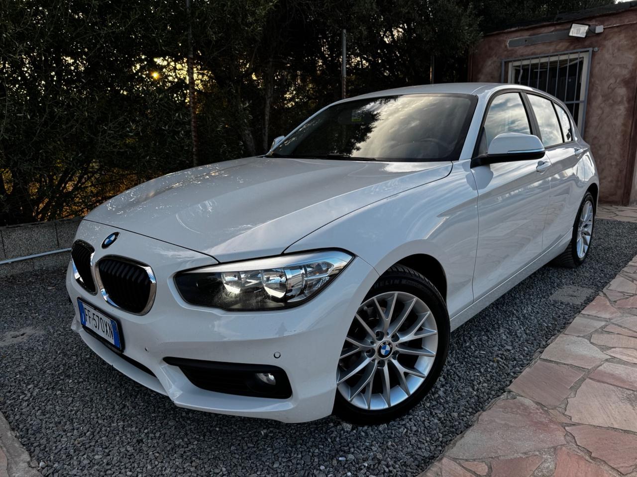Bmw 118 118d 5p. Advantage