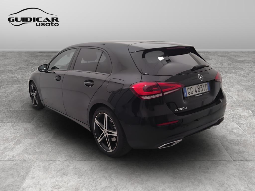 Mercedes-Benz Classe A - W177 2018 - A 180 d Sport auto