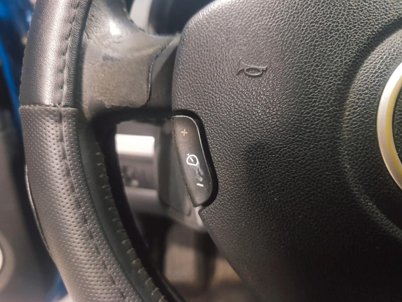 Renault Clio del 2009 benzina 80.000 km