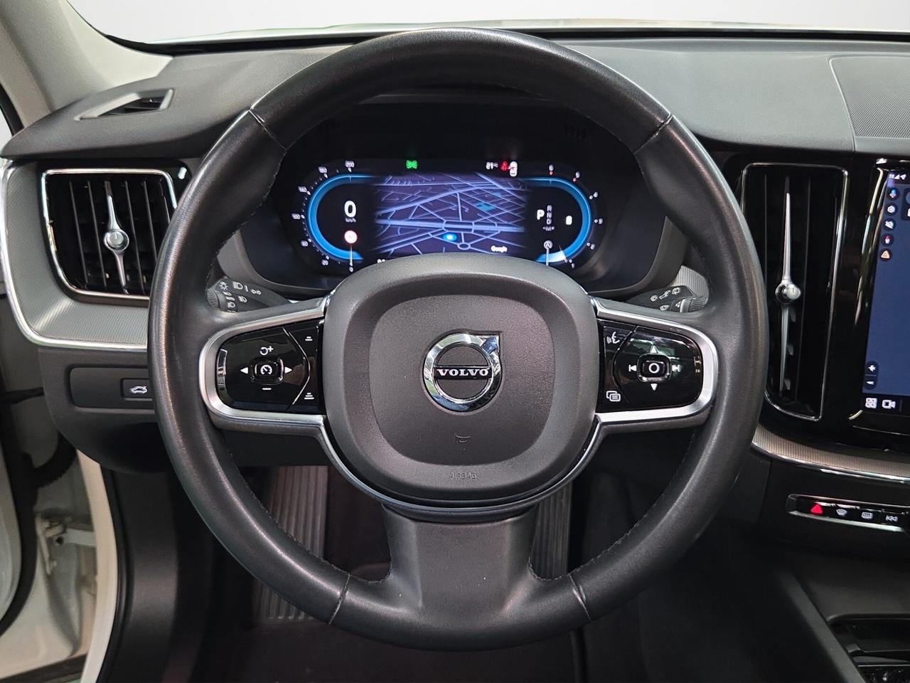 Volvo XC 60 XC60 B4 (d) AWD automatico Plus Dark AUTOCARRO N1