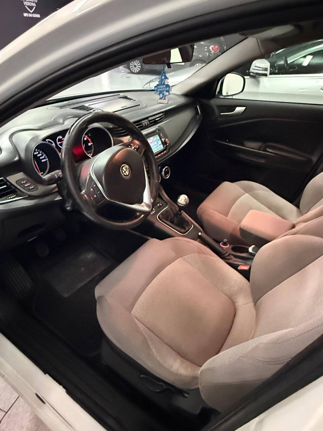 Alfa Romeo Giulietta 1.6 JTDm-2 105 CV Exclusive