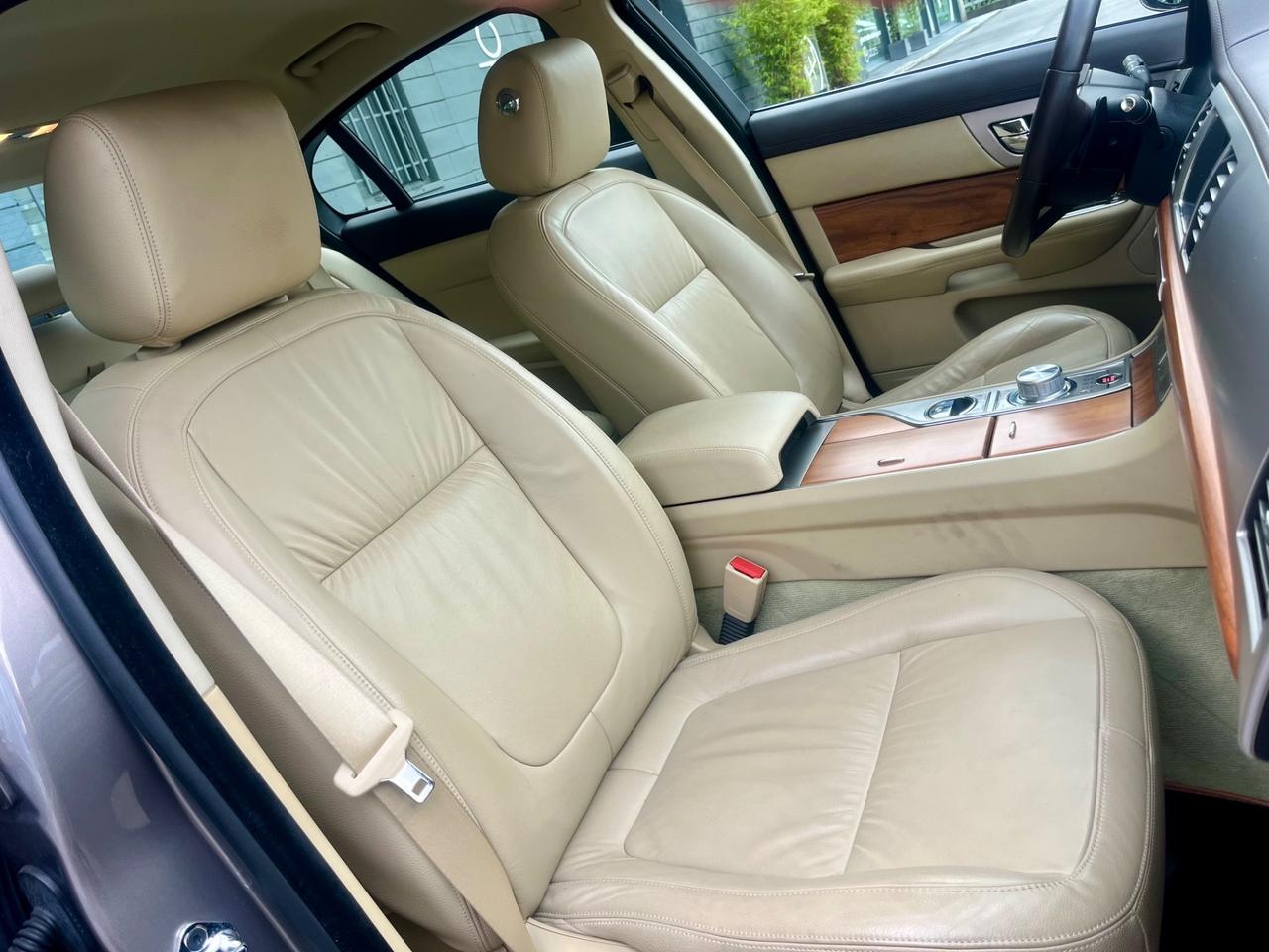 Jaguar XF 3.0 DS V6 Premium Luxury