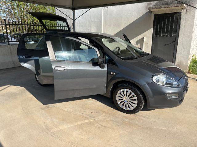FIAT Punto 1.2 8V 5 porte OK NEOP POCHI CHILOMETRI EURO 5