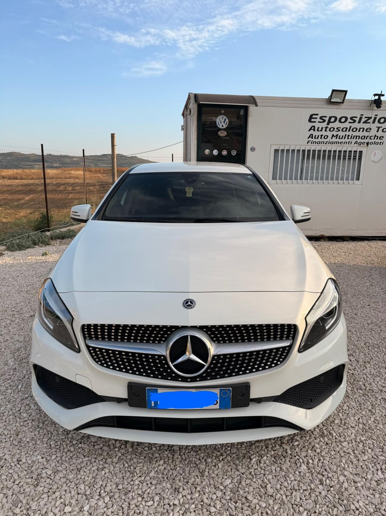 Mercedes-benz A 180 d Premium anno 2018 telecamera posteriore