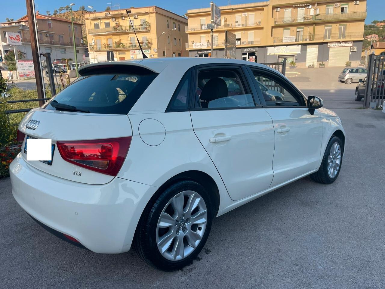 Audi A1 SPB 1.6 TDI Attraction 5P 90 cv