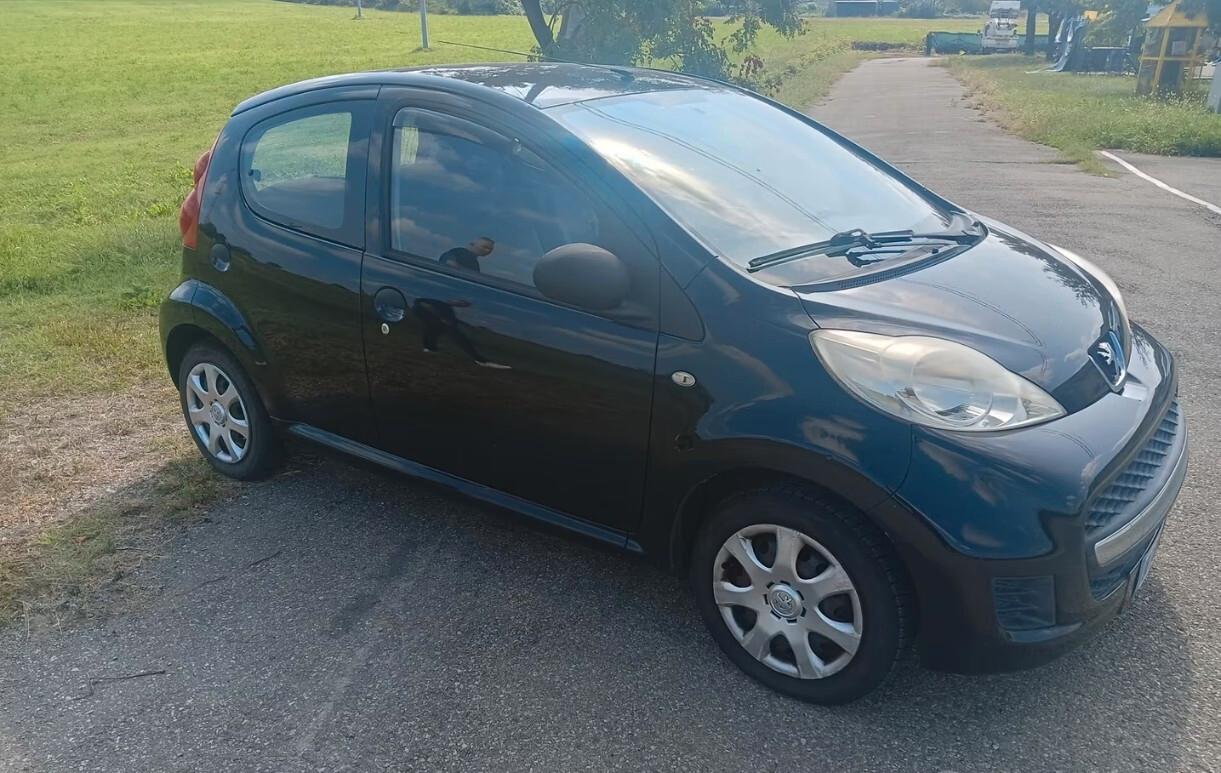 Peugeot 107 1.0 68CV 5p. Plaisir