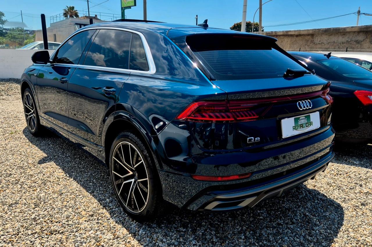 Audi Q8 50 TDI 286 CV quattro Tetto apribile