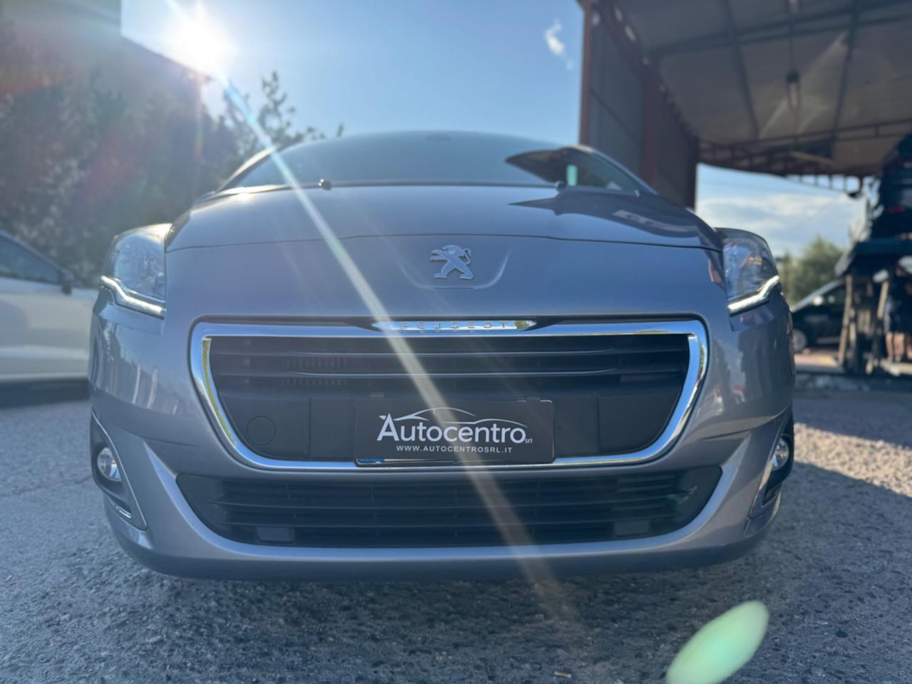Peugeot 5008 1.6 HDi 115CV Allure 7 POSTI