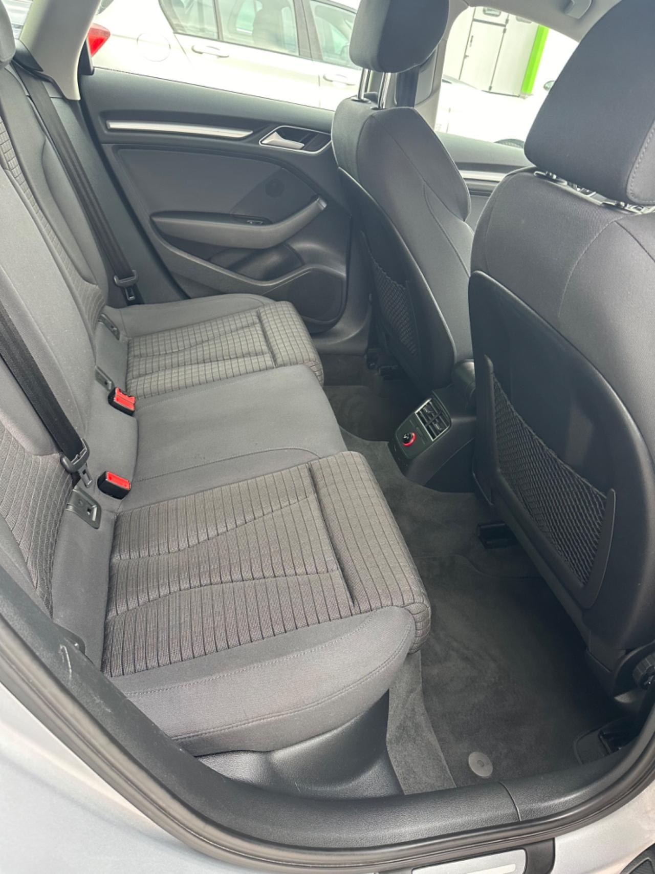 Audi A3 sportback 1.6 TDI S line EURO 6